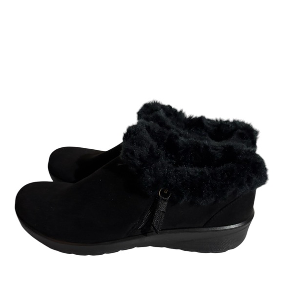 B Zees Black Comfortable Faux Fur Trimmed Shoes 11M - Picture 3 of 5